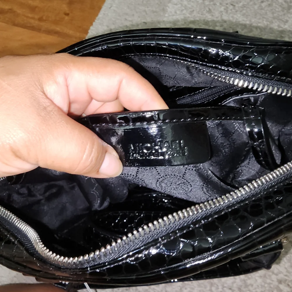MICHAEL MICHAEL KORS Joan Patent Leather Satchel good condition